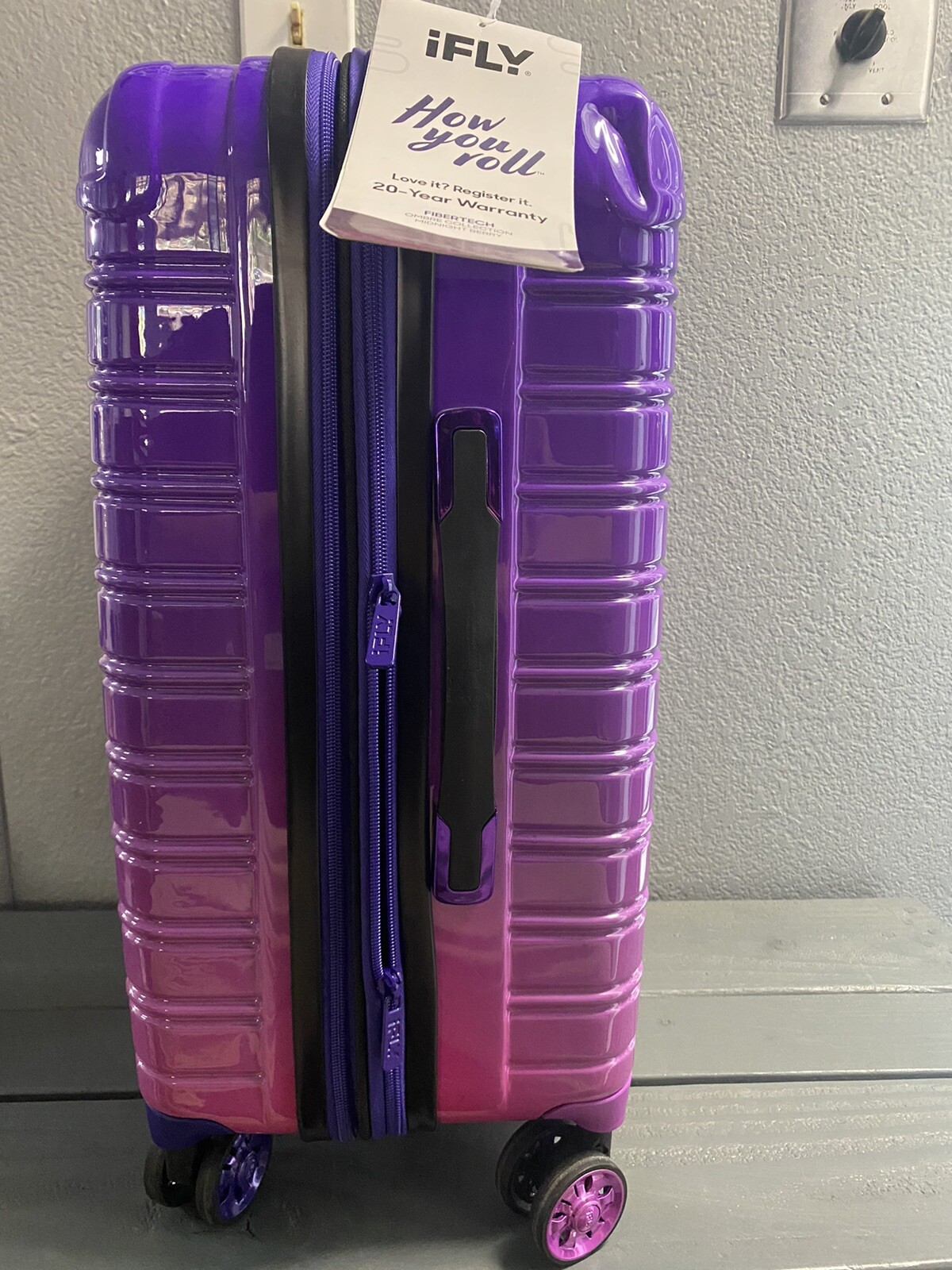 Купить iFLY Hardside Fibertech Carry On 