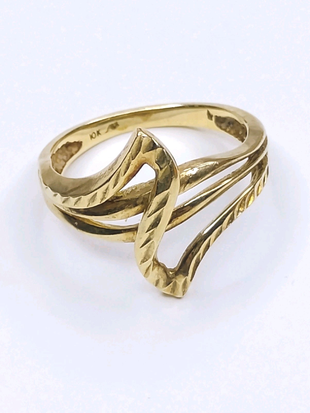 Michael Anthony 10k Solid Yellow Gold Ring 3.4 Gr… - image 1