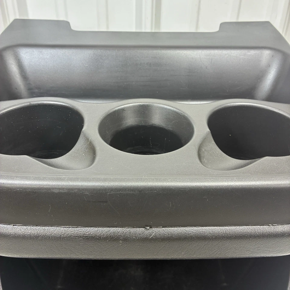 2008-2023 CHEVROLET EXPRESS VAN OEM FRONT CENTER CONSOLE CUP HOLDER USED OEM Foto 3 de 4