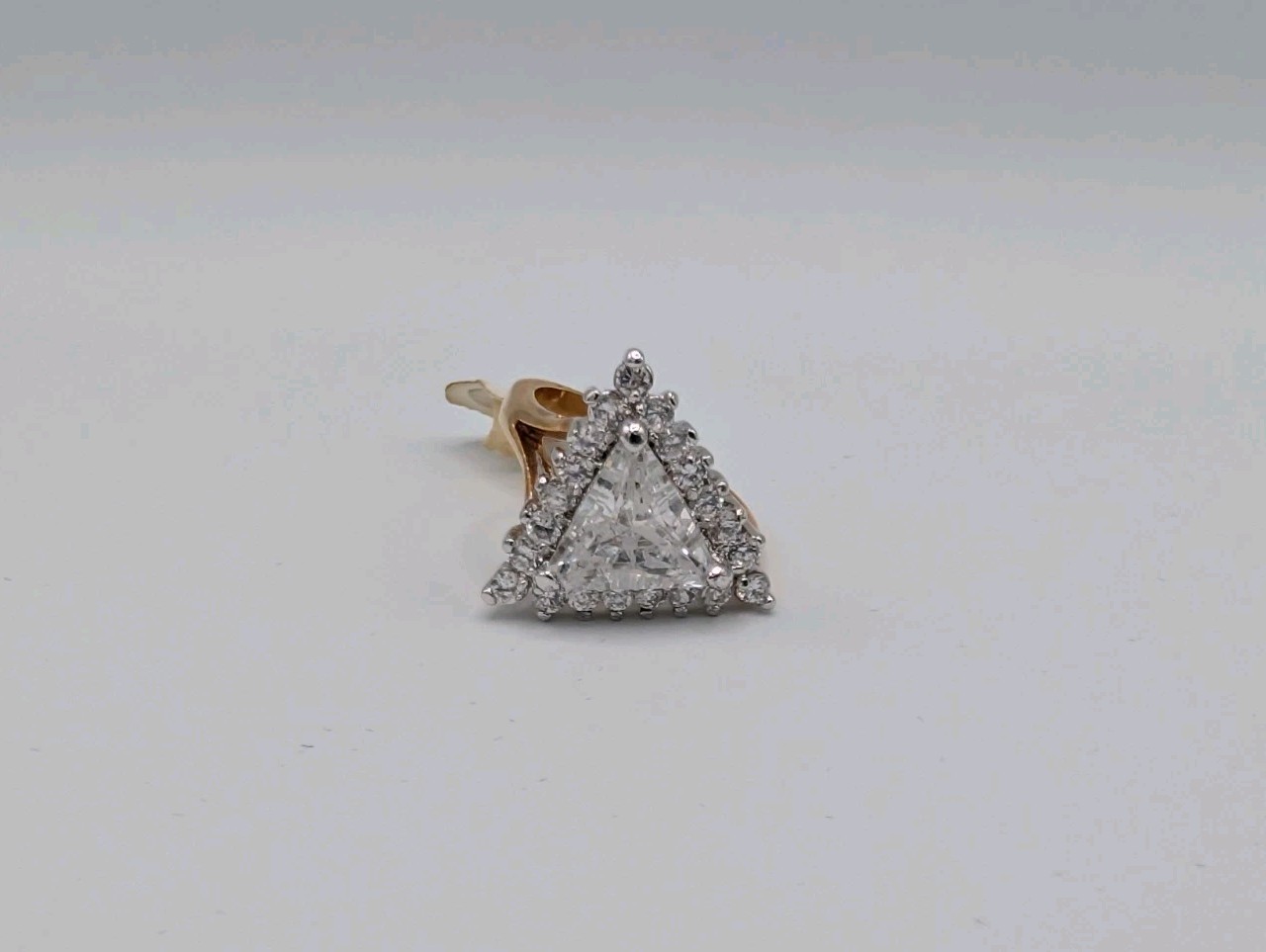 Vintage NWT 18K Gold Plated Huge Trillion Simulated Diamond Cocktail Ring 7 NOS image 3