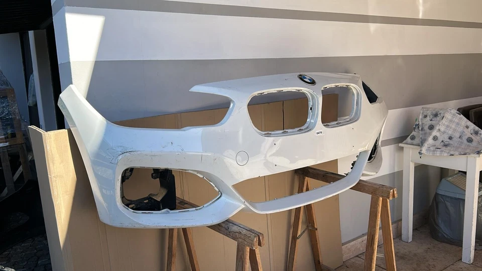 Paraurti Anteriore BMW SERIE 1 F20 versione M (2015– 2018) BIANCO / BLU ESTORIL - Immagine 3 di 4