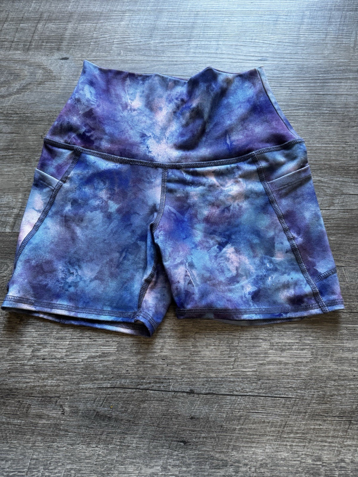 Evolution And Creation Tie Dye Active Shorts Size… - image 1