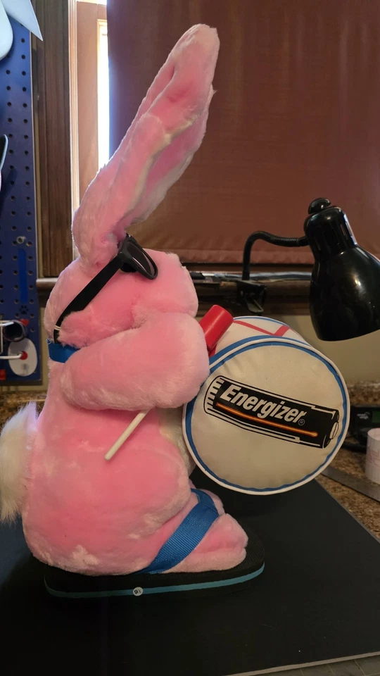 "Felpa rosa Energizer Bunny grande 24"" vintage nueva como nueva 1996 promocional" Foto 2 de 4