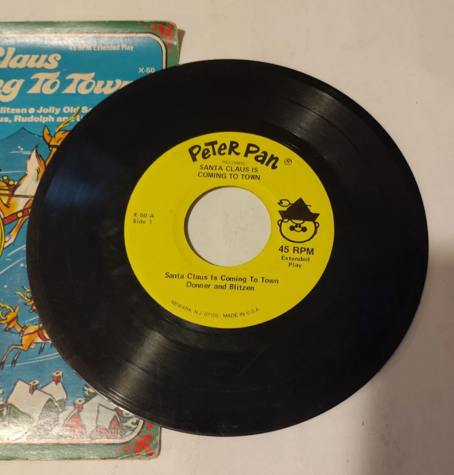Peter Pan Records, 4 Favorite Songs, Santa Claus Is Coming to Town, X-50-45 RPM - Image 2 of 4