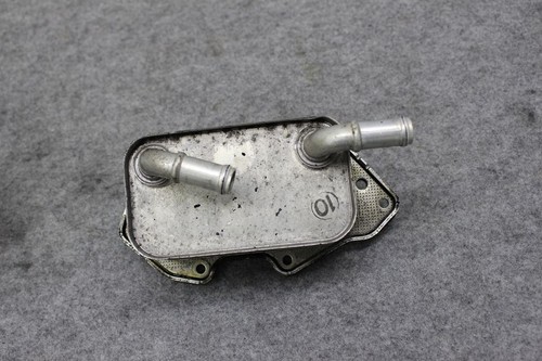 Audi A4 8K A5 A6 4F A8 Q7 4L VW Touareg 7P Ölkühler 06E117021G Kühler Motoröl