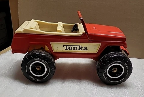 Vintage Red Tonka Jeepster Jeep Pressed Steel Toy
