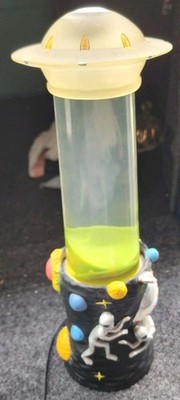 Vtg 1990s Lipan Alien UFO Lava Lamp Very Rare Collectible Space Age