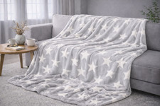 XXL Wohndecke 180x220cm Kuscheldecke Sterne Hellgrau Flanell Decke soft weich
