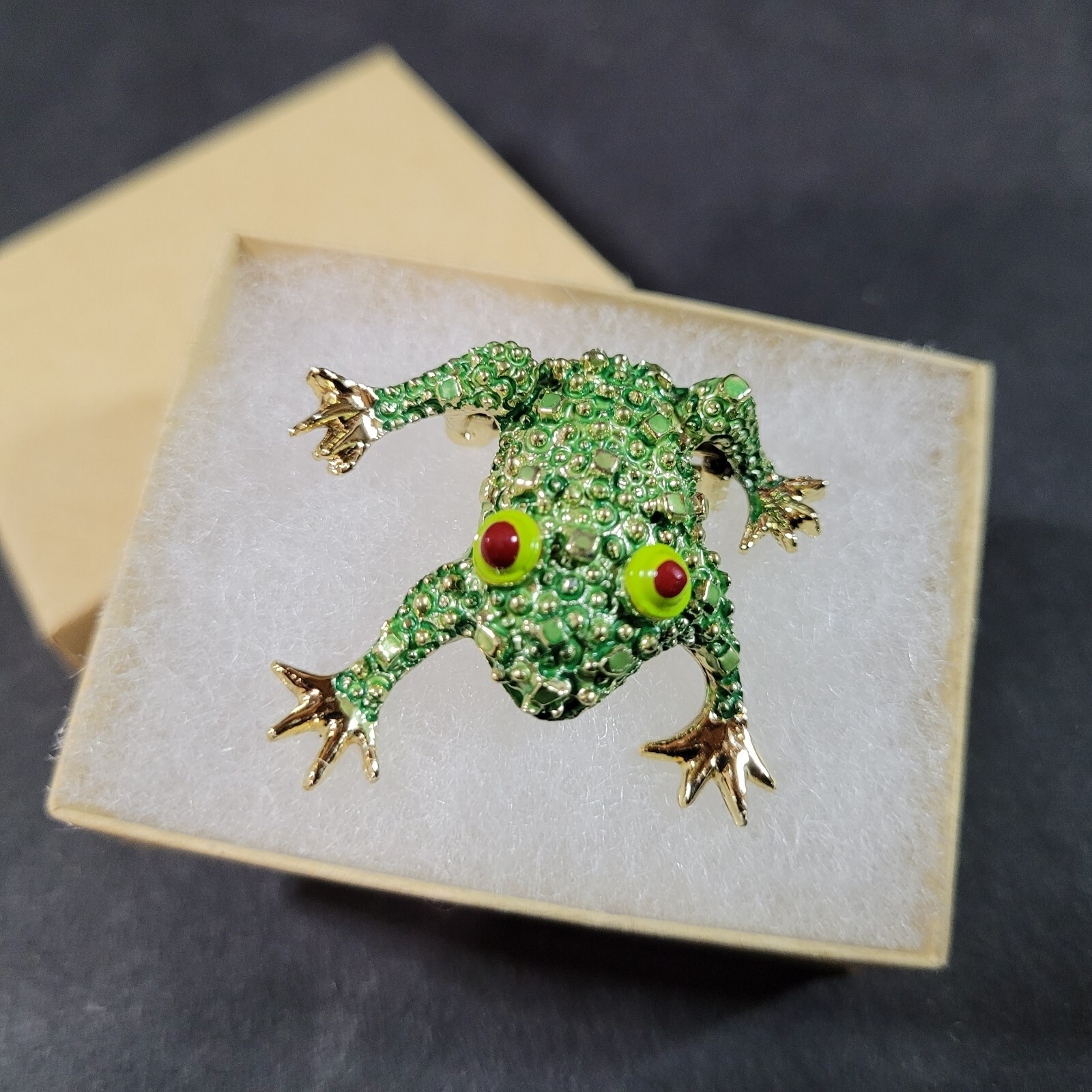 Vintage Green Tree Frog Red Eyes Brooch Pin Jewelry B… Gem
