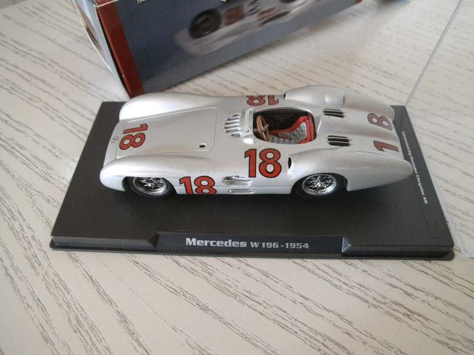 Mercedes W 196 Juan Fangio Atlas Editions 1:43 Modellauto F1 Race Car Grand Prix - Bild 2 von 4