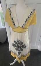 ❤️Cream & Yellow Embroidered Tea Dress Size 8❤️