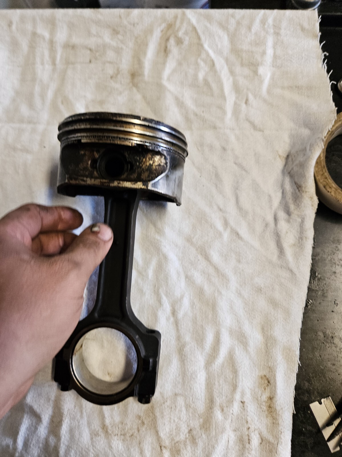 Piston and Connecting Rod Yukon Denali Escalade ESV 6.2 Sierra Silverado  L92