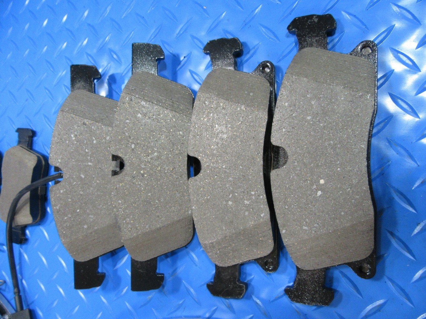 Maserati Levante front rear brake pads & rotors smooth 4pcs TopEuro #6947