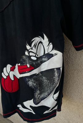 Vtg Lot 29 Luxe lottwentynine Taz Tasmanian Devil Looney Tunes T