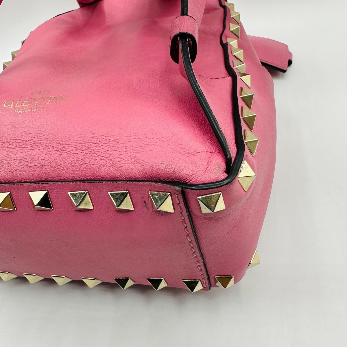 ☆大人気サイズ☆ VALENTINO ROCKSTUD LEATHER MINI BAG Pink VALENTINO GARAVANI - Rockstud Leather Mini Bag Valentino