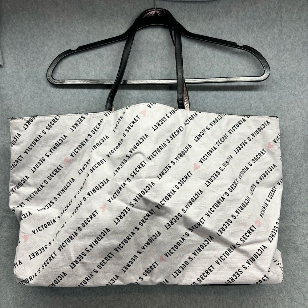 Victoria's Secret White Tote Bag with Pink Hearts NWOT