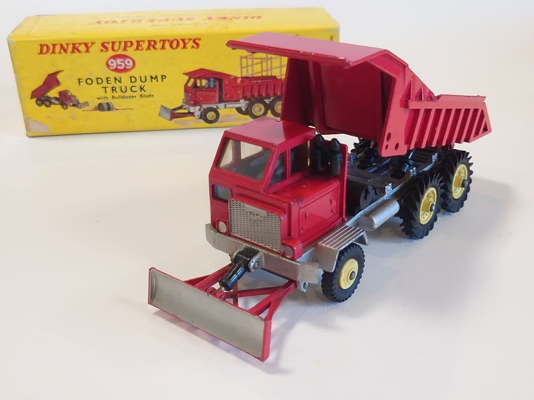 Dinky 959, Foden Dump Truck/Bulldozer - Free Price Guide & Review