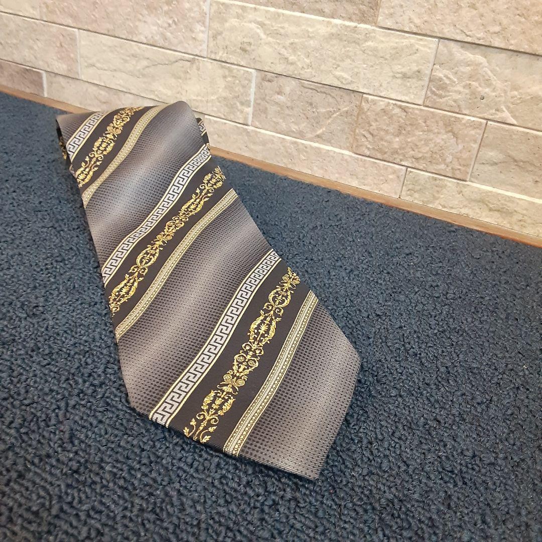 GIANNI VERSACE Rare tie Gray, gold, striped pattern silk from