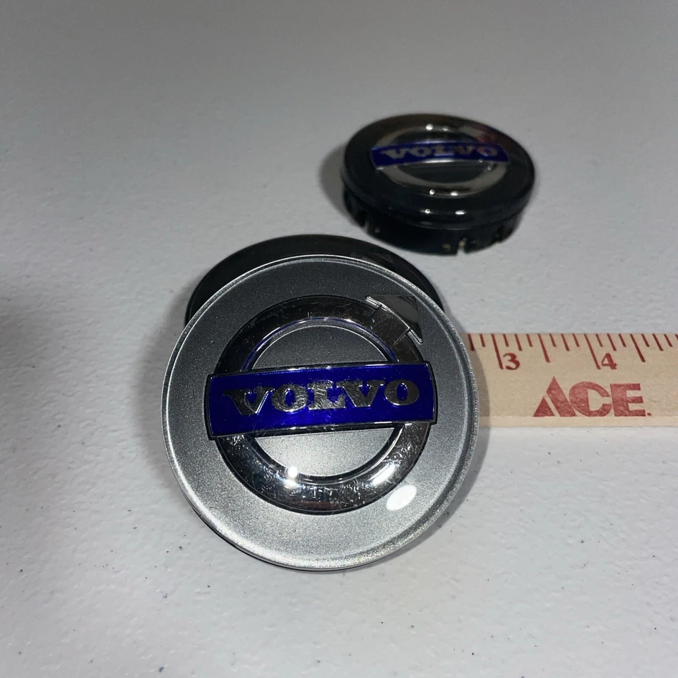 (3) Колпак центральной ступицы колеса Volvo серый 2 1/2 дюйма подлинный заводской от оригинального производителя 30666913 - Изображение 2 из 3