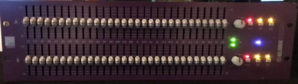 Klark Teknik Square ONE SQ1G Dual-Channel 30 Band 1/3 Octive Graphic Equalizer - Image 4 of 4