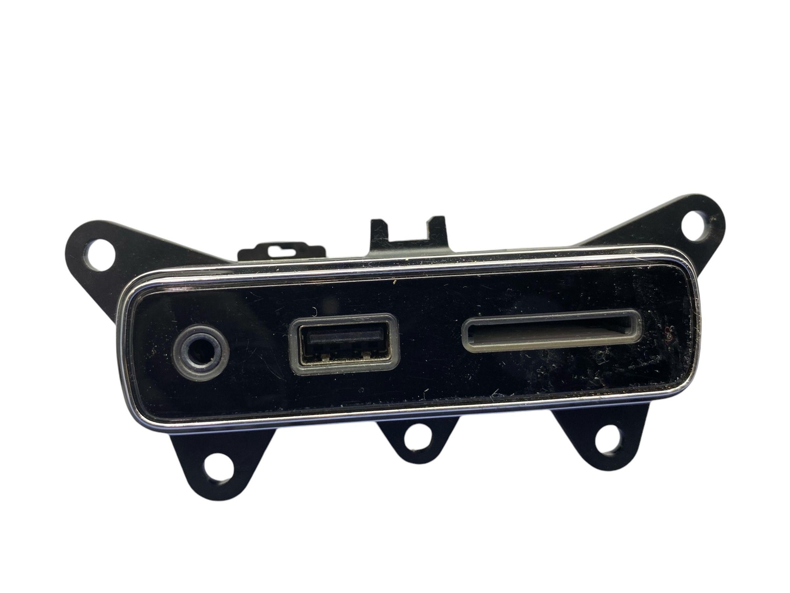 2017 - 2020 MASERATI LEVANTE M161 OEM USB PORT MEDIA JACK *SCRATCHED* 670104961