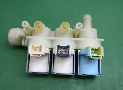 Original Magnetventil Ventil Indesit EWDE 71680, C00110331, Dreifach