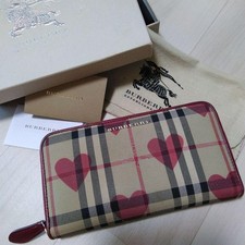 BURBERRY Long Wallet with Heart Pattern and Horse excellent gift