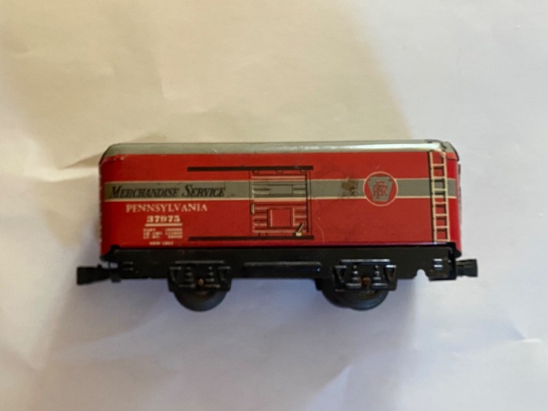 MARX 4 WHEELED RED MERCHANDISE SERVICE BOX CAR  - VERY GOOD CONDITION