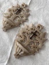 Coppia Antiche acquasantiere in alabastro - croce