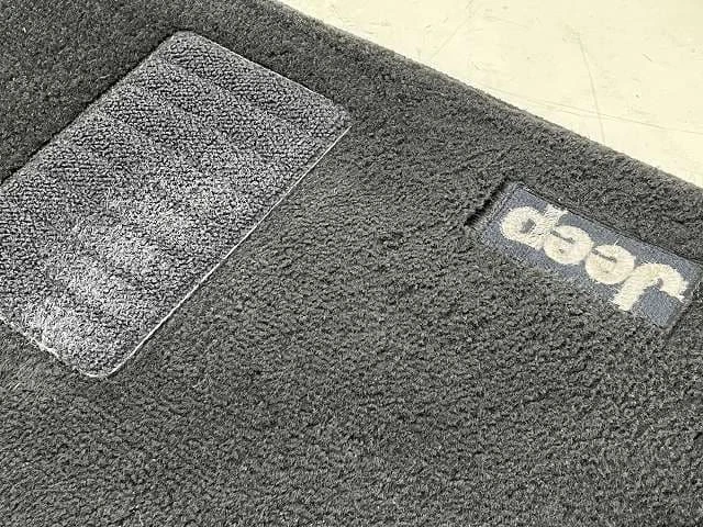 Alfombrilla Chrysler Jeep Grand Cherokee 2011 ABA-WK36 [usada] [PA120547743] Foto 3 de 4