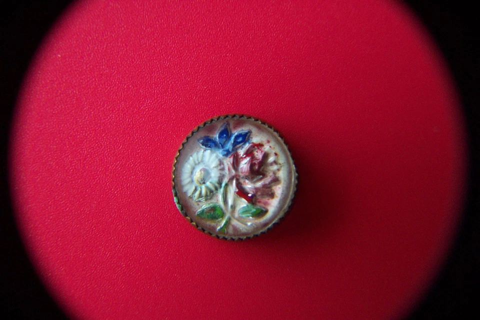 BOTÓN CÚPULA CRISTAL SIGLO XIX Esmaltado Inverso ROSA MARGARITA IRIS Foto 3 de 4