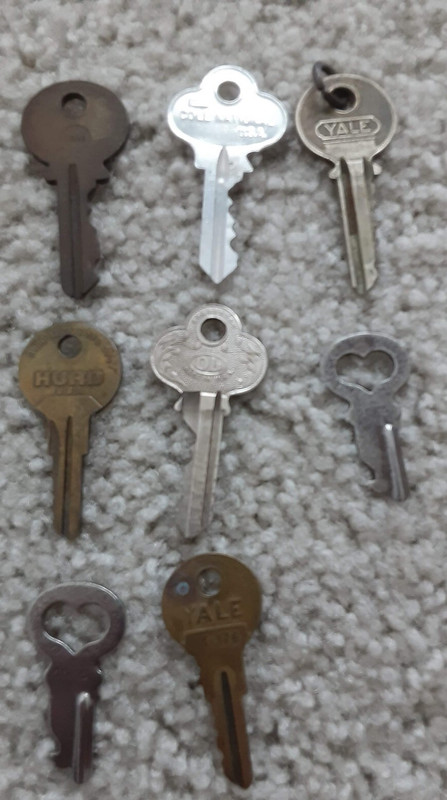 VTG Keys Lot of 8 - Hurd - Yale - ILCO - Eagle Lock - National Key