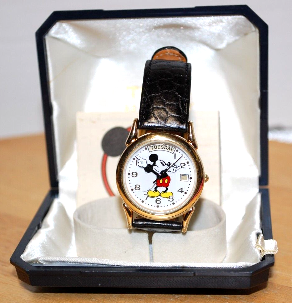 VTG Timex Marlin Disney DS-210 Mickey Mouse Watch Day Date 1996 Japan