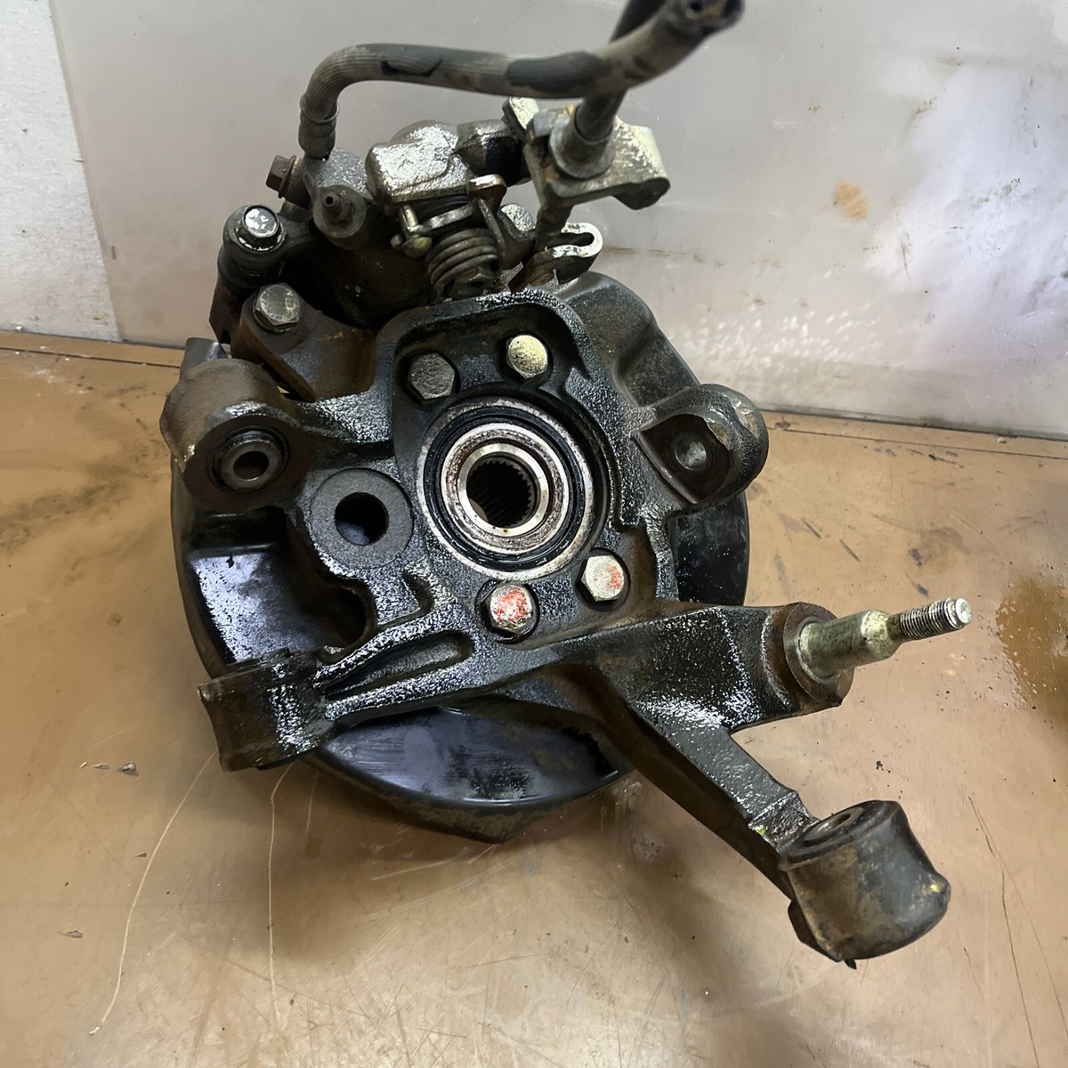 89-94 Nissan 240sx Left Rear Steering Knuckle Hub S13 89-94 Nissan 240sx Left Rear Steering Knuckle Hub S13