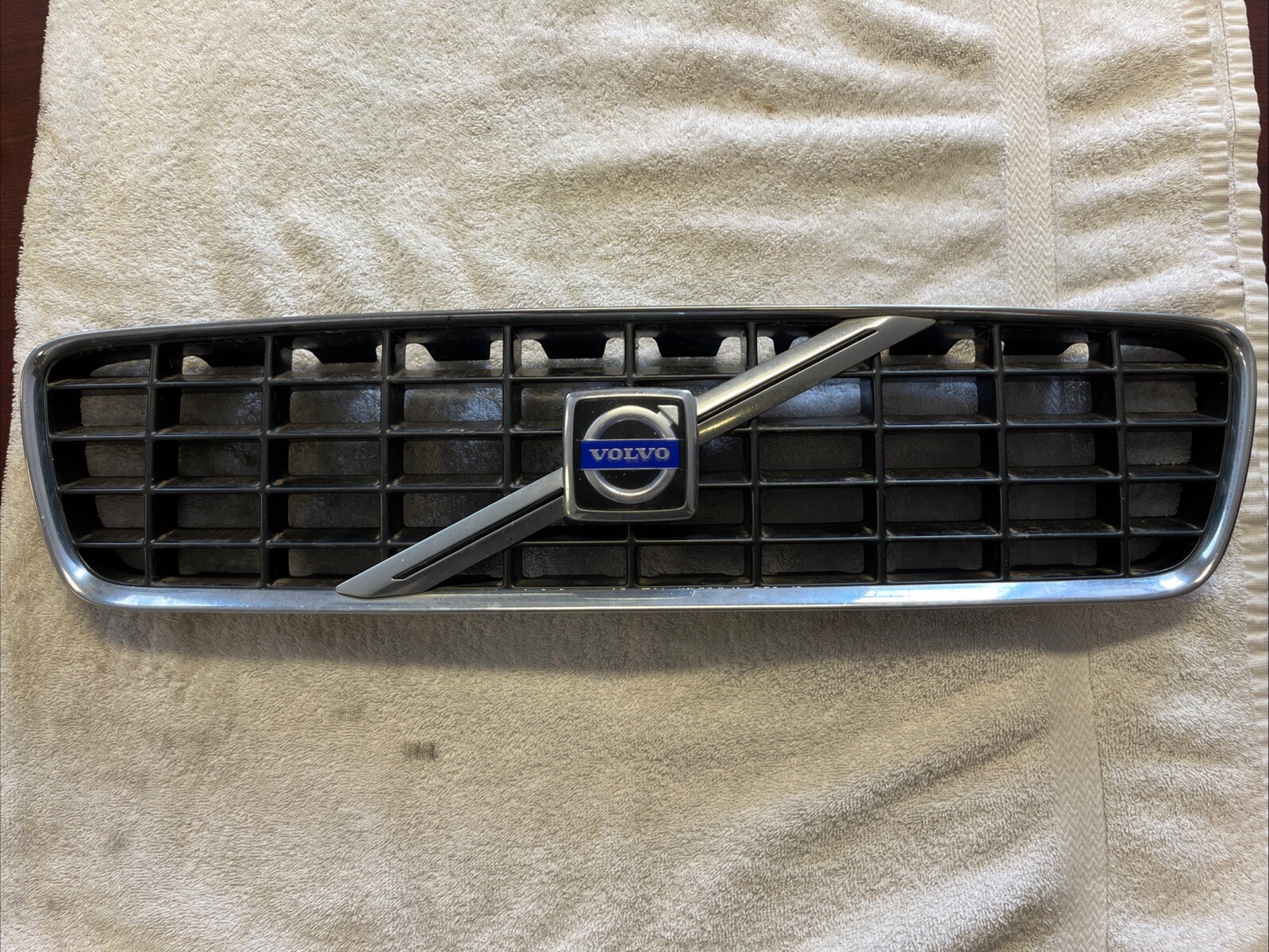 Volvo S60 Upper Grille OEM Replacement 2001-2004 Model