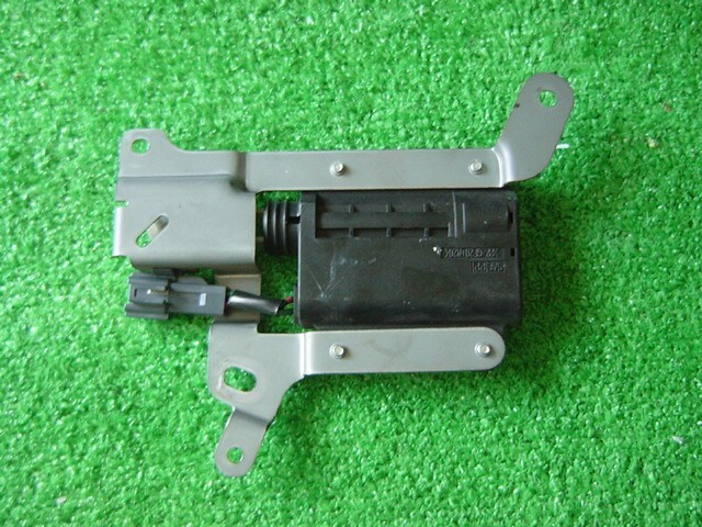 TOYOTA NOAH VOXY AZR60G Genuine Sliding Door Lock Release motor