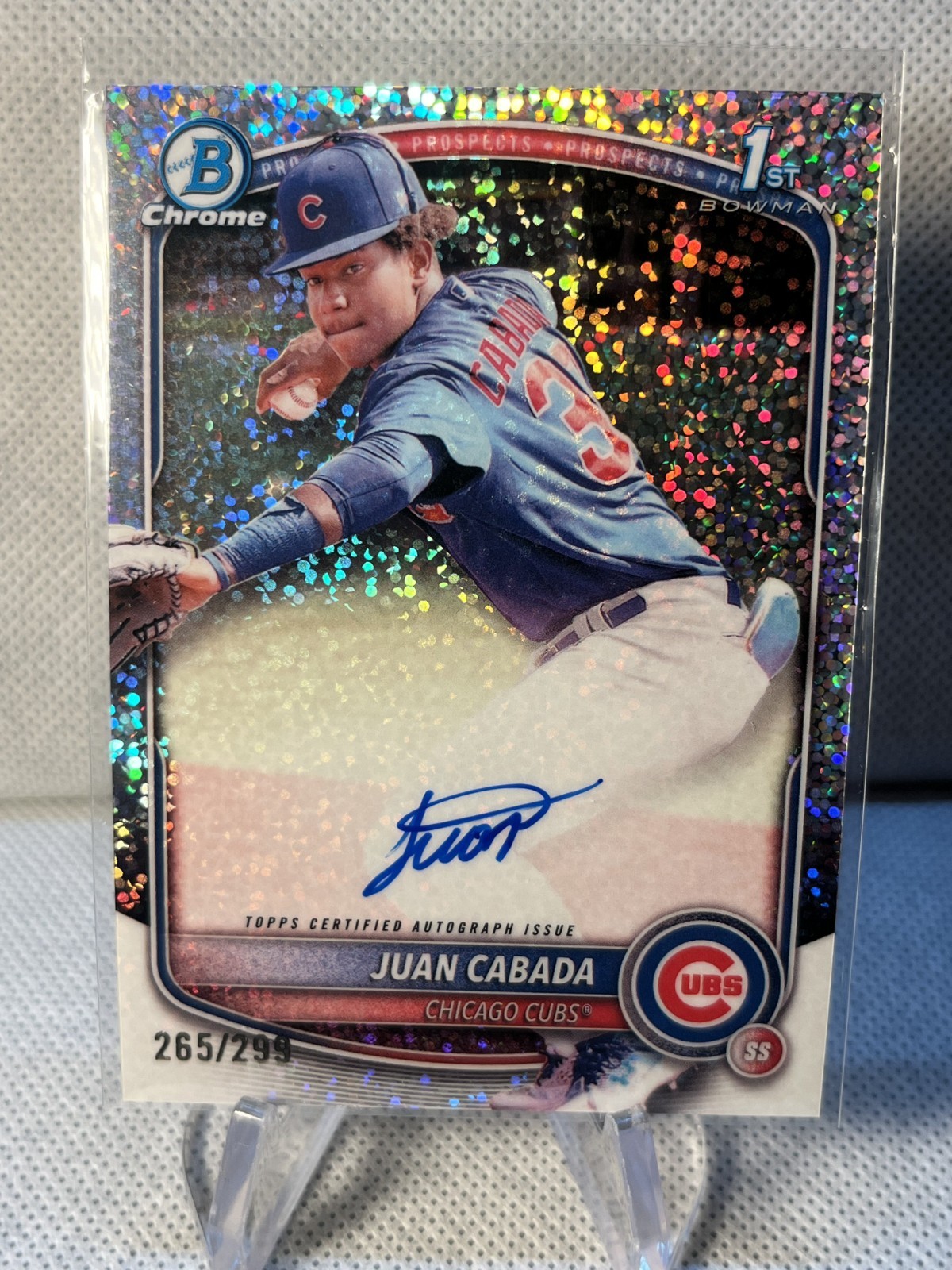 2025 Bowman Chrome Juan Cabada Speckle Refractor 1st Auto /299 Chicago Cubs