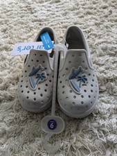 Carter's Splash-Ready STYLE, SIZE 9