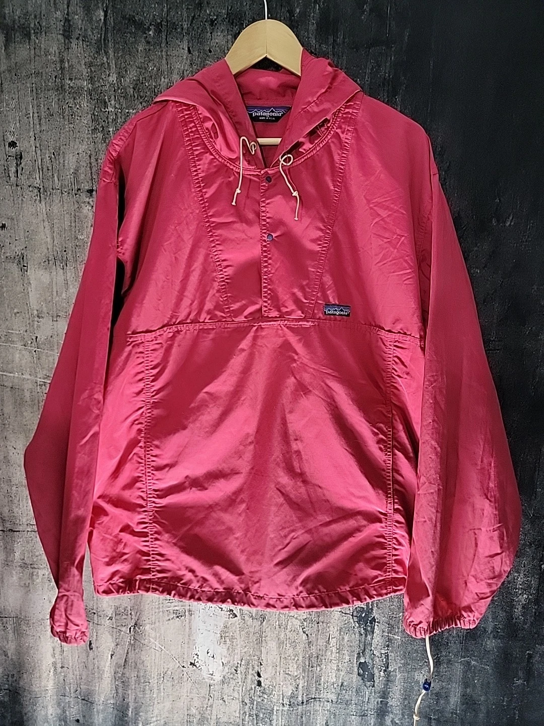 Vintage Patagonia Anorak Storm Rain Waterproof Hooded Pullover Pink XL MADE USA