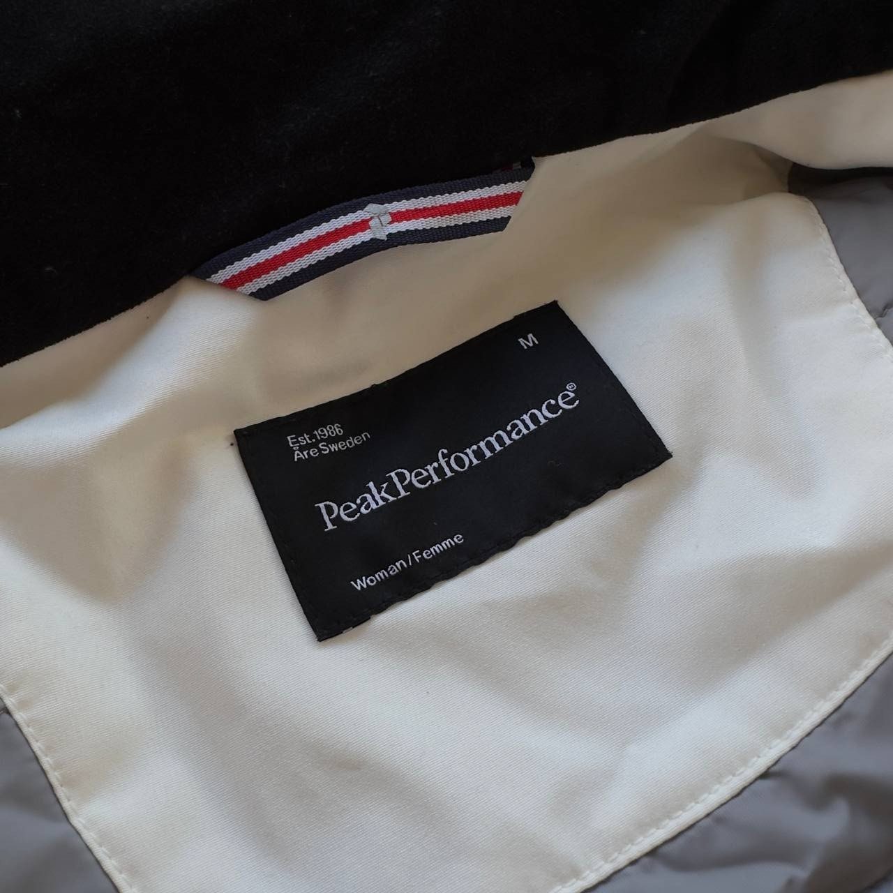 PEAK PERFORMANCE LACLUS SKI JACKET INSULATED HIPE… - image 14