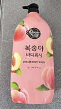 Shower Mate K Beauty Peach Moisturizing Body Wash 40.57 fl oz