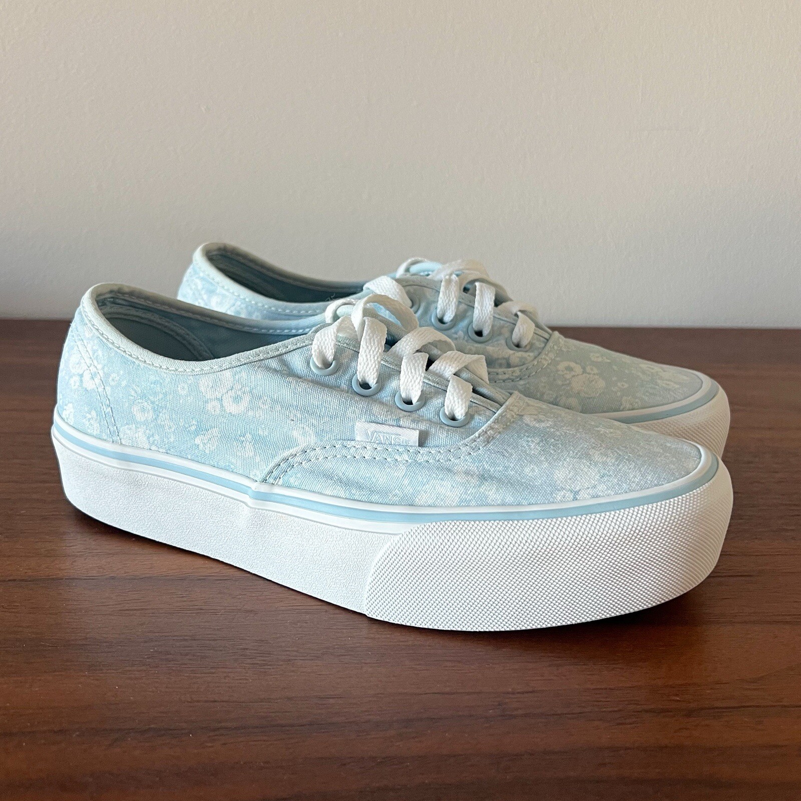 Vans Authentic Women's Platform Tonal Floral Blue True White Sneakers Size 7