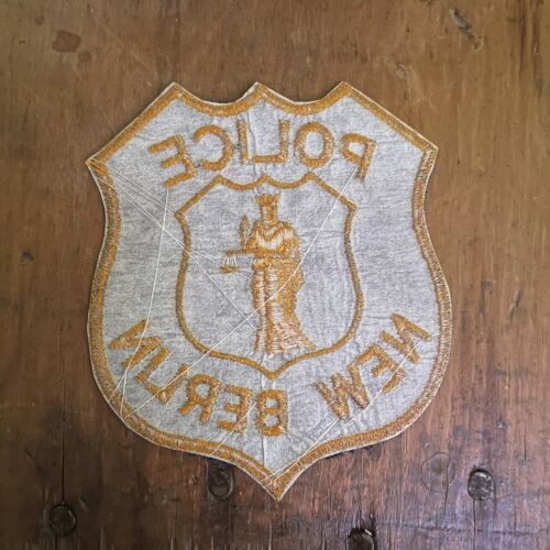New Berlin Police (Wisconsin) 1st Issue Blue Background Shoulder Patch Sheriff - Picture 2 of 2