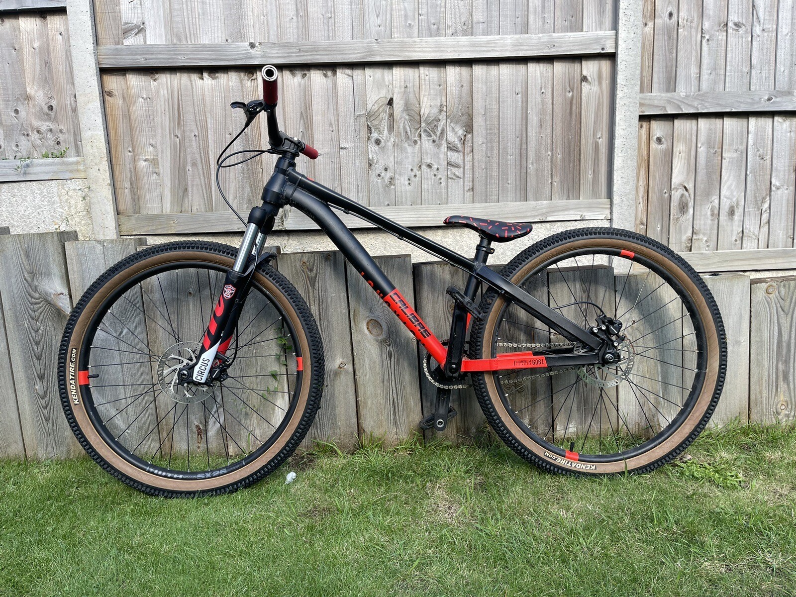 Calibre Astronut 26” Dirt Jump Bike eBay