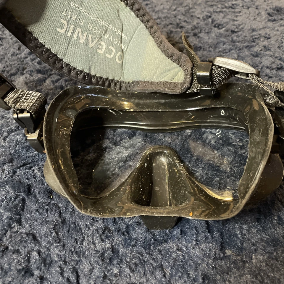 Oceanic Shadow Low Volume Scuba Dive Mask - Image 4 of 4