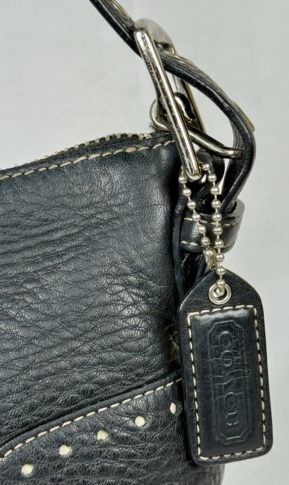 😎😎😎VINTAGE COACH BLACK East West Hampton Mini Baguette LTR Shoulder Bag #5052 - Image 4 of 4