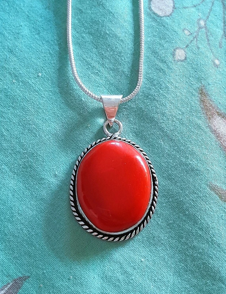 COLLANA CORALLO ROSSO SARDO NATURALE, CIONDOLO DI CORALLO E ARGENTO 925 LAVORATO - Immagine 2 di 4