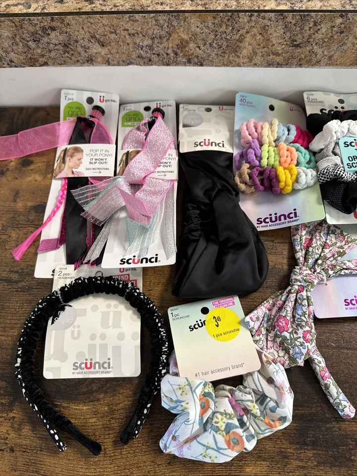 12 Piece Scunci Lot: Headbands, Clips & Scrunchies: Multicolor #6 - Image 2 of 4