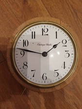 horloge brillie fonctionne très bien 