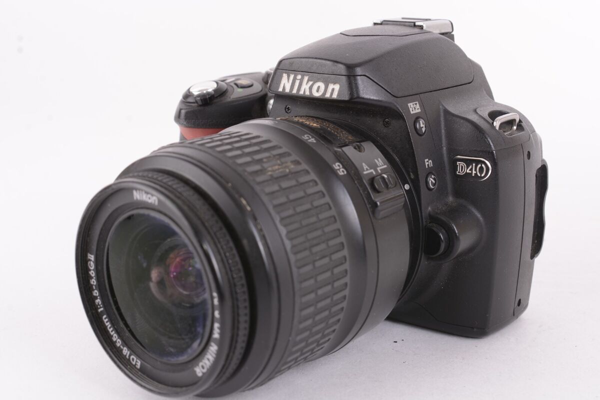 Nikon D40 6.1MP Digital SLR Camera w/18-55mm Camera Lens #T Nikon D40 6.1MP Digital SLR Camera w/18-55mm Camera Lens #T